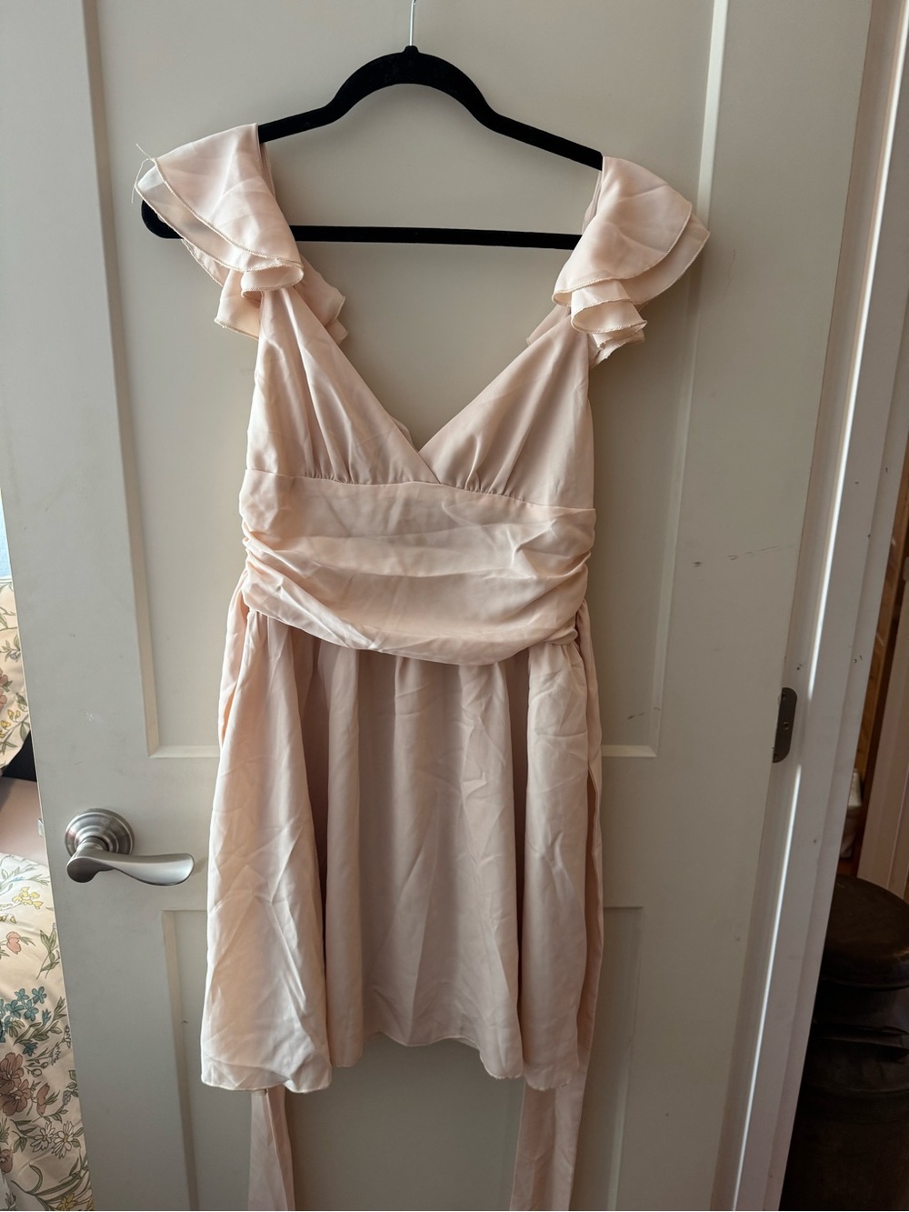 Women’s Ruffled Strap V-Neck Dress in Blush